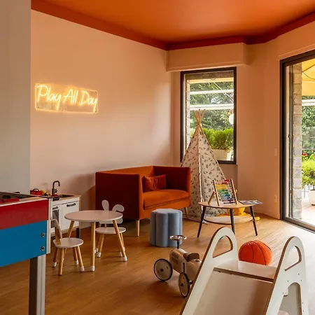 塞布丽娜公寓酒店