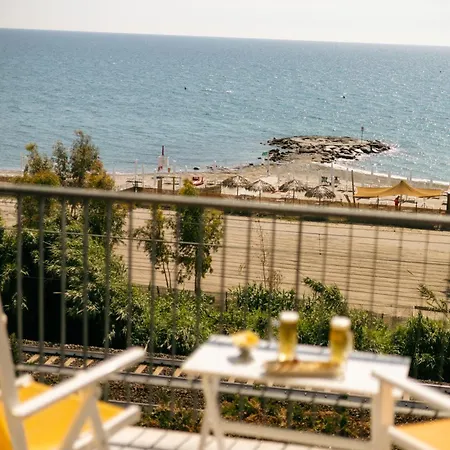 塞布丽娜公寓酒店