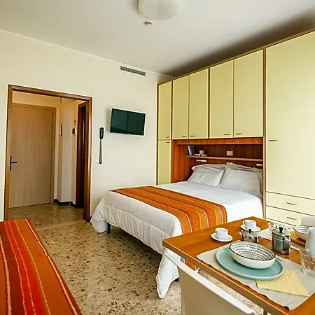 Sabrina Aparthotel Ceriale