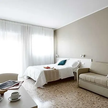 Sabrina Aparthotel Ceriale