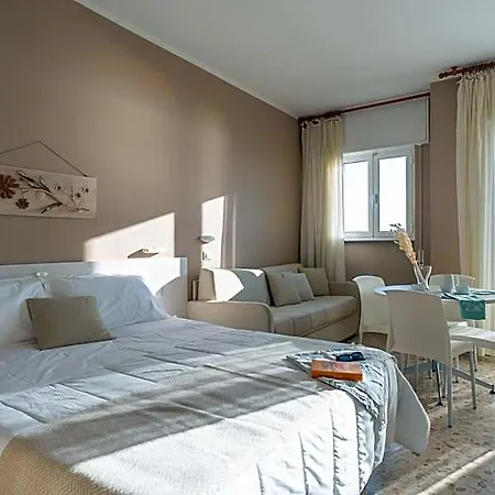 Sabrina Aparthotel 3*
